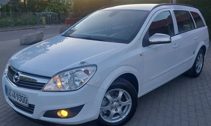 samochody osobowe Opel Astra cena 12900 przebieg: 190425, rok produkcji 2009 z Stopnica